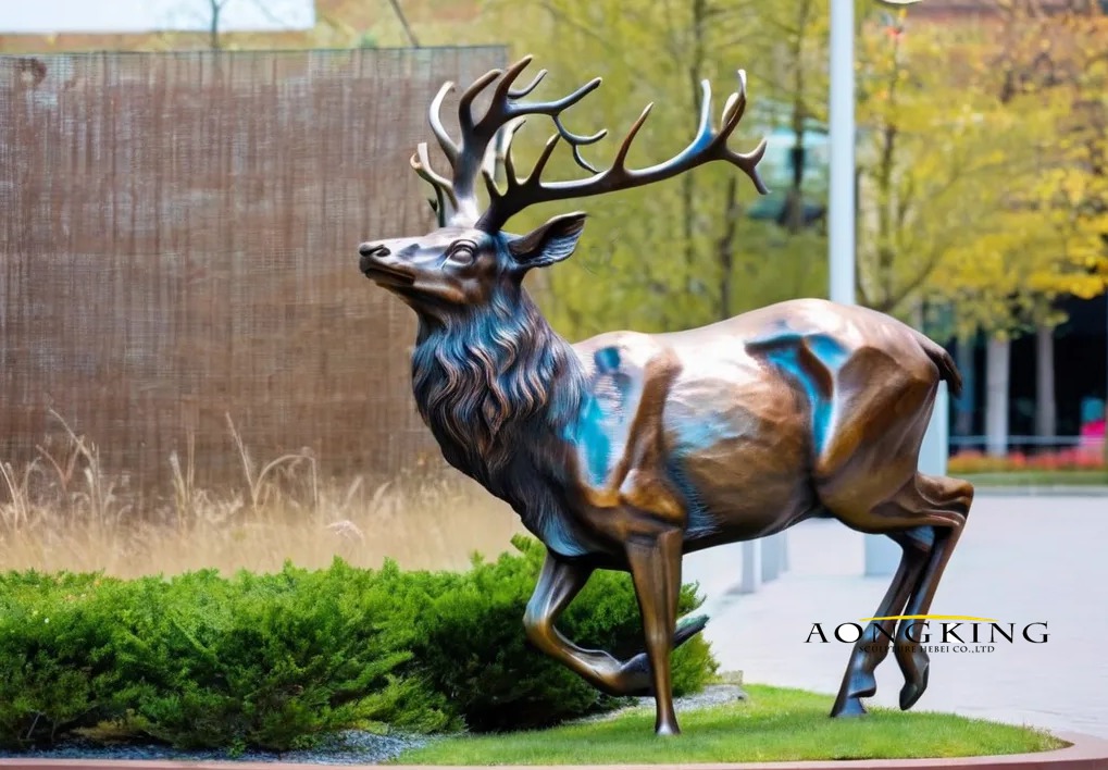 Bronze lawn decoration nature beauty noble metal deer statue red deer