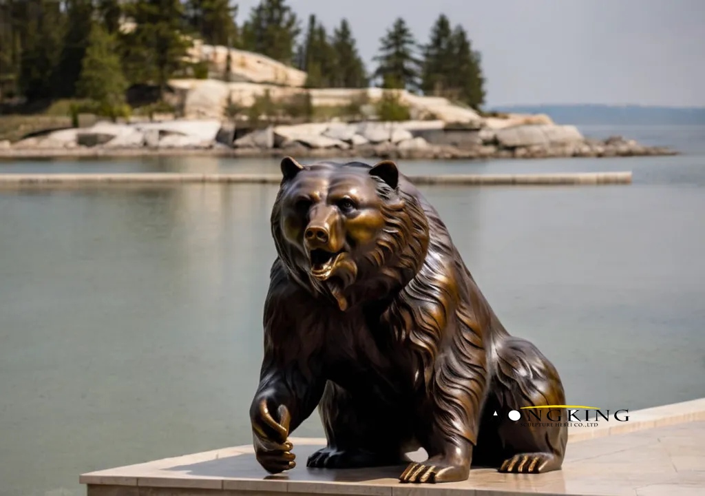 Lakeside park roaring lifelike texture bronze alert big bear sculpture
